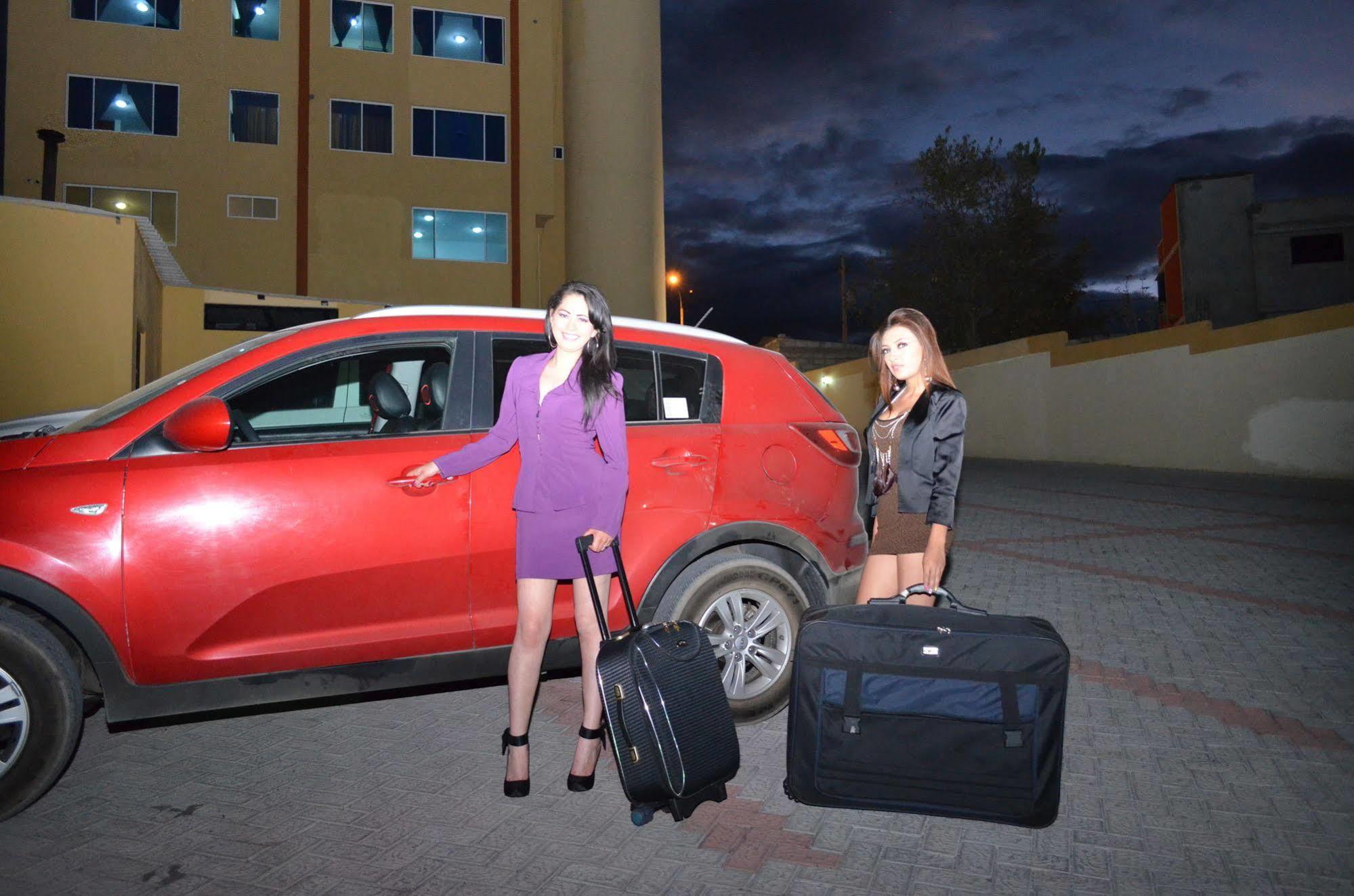Hotel Versailles Ambato Exterior photo