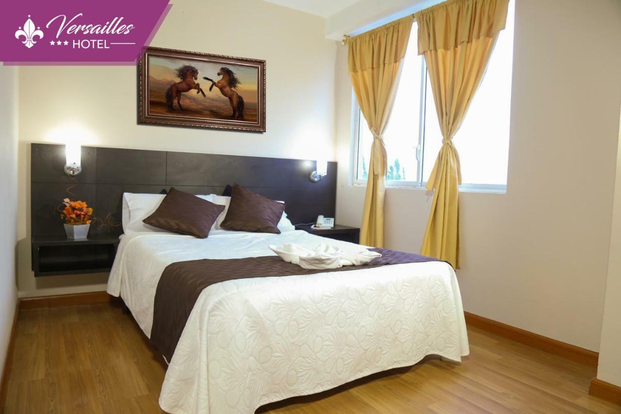 Hotel Versailles Ambato Exterior photo